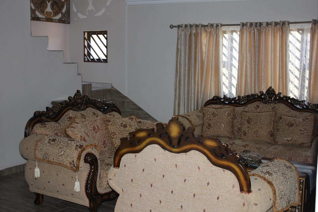 Coco Palm Bed&Breakfast Windhoek Esterno foto